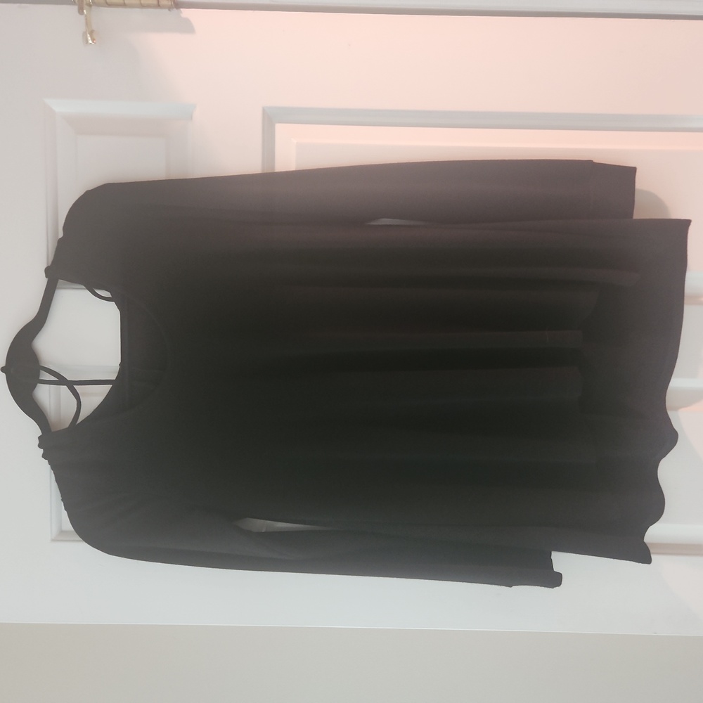 Black thin hoodie top